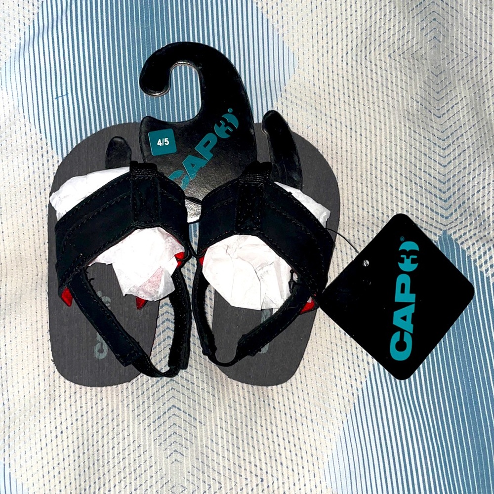 Cap 3 Toddler Boys Flip Flop Sandals Size 4/5
